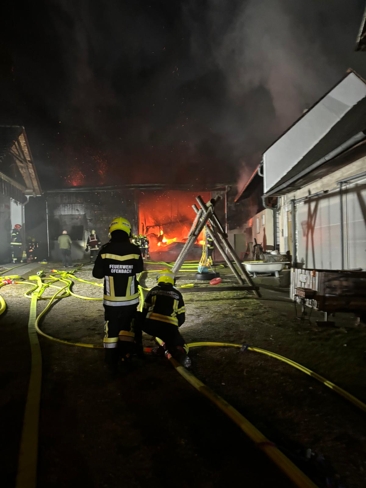 B3 Vollbrand einer Maschinenhalle