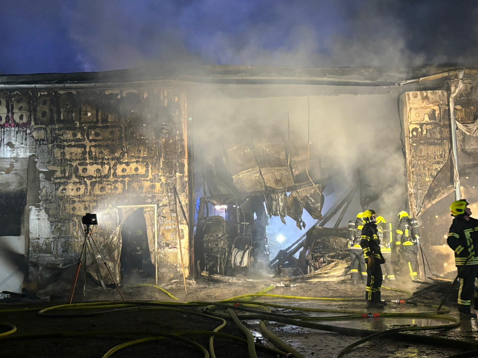 B3 Vollbrand einer Maschinenhalle