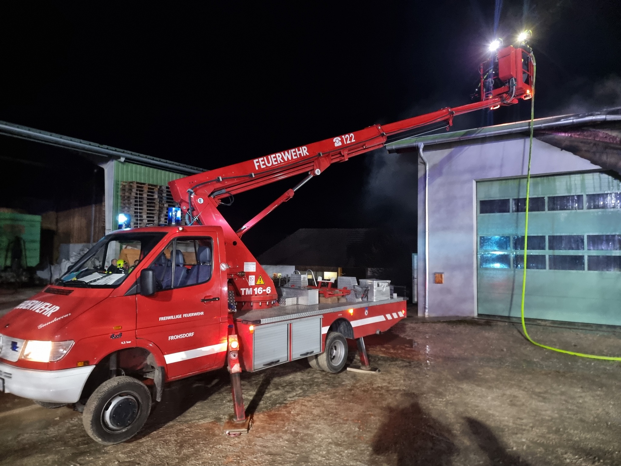 B3 Vollbrand einer Maschinenhalle