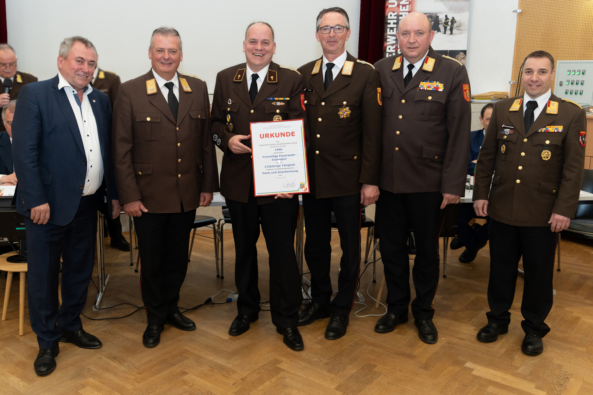 Bezirksfeuerwehrtag Wiener Neustadt