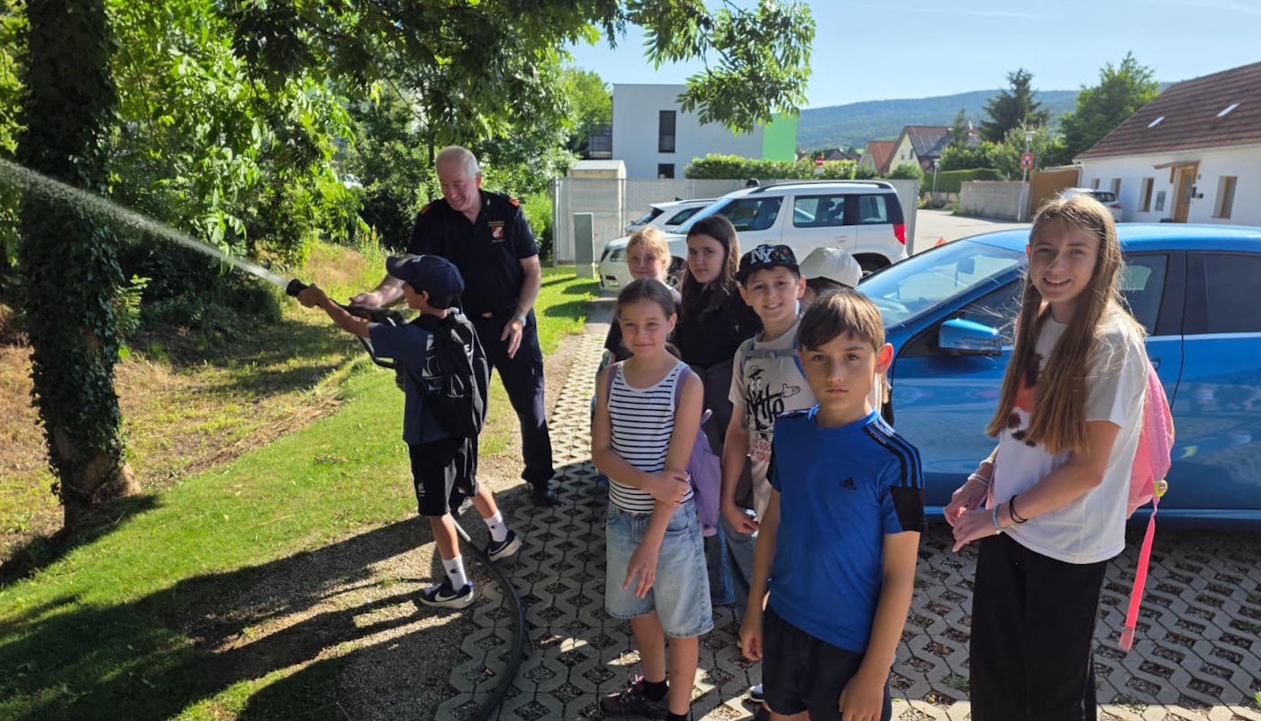 Du betrachtest gerade Besuch der Volksschule Sta. Christiana